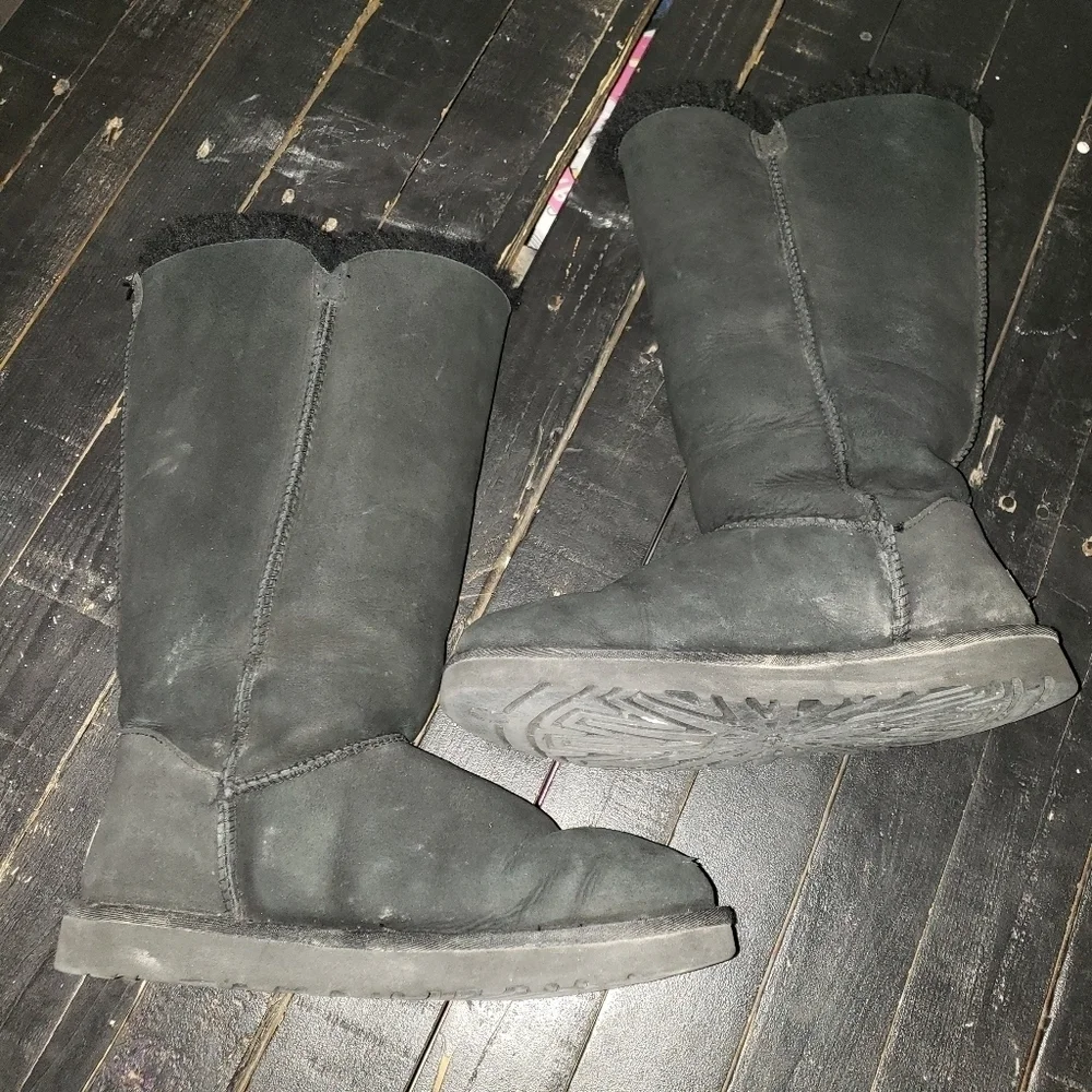 Ugg Women's 8 Bailey Triplet II Tall Black Leather Boots Sheepskin Furry Lined